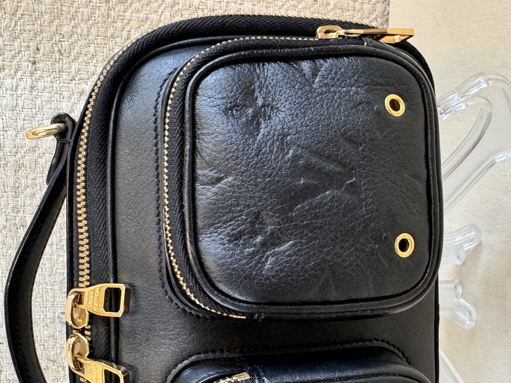 100 Original Louis Vuitton Utility crossbody bag black